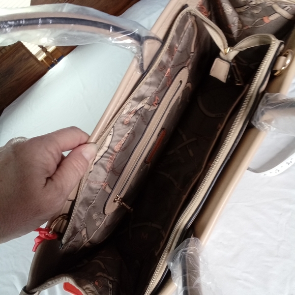 Montana West NWT Tan Faux Leather Quilted Tote Satchel Crossbody Bag $59.99 New - Picture 7 of 11